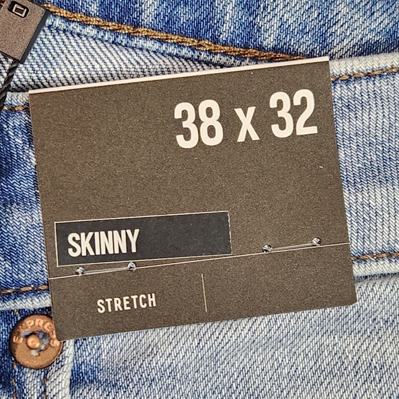 EXPRESS Athletic Skinny Jeans - Picture 15 of 16